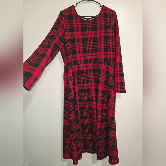Red and Black Plaid Long Sleeve Plus Size Dress - 3X/18 - Picture 1 of 4